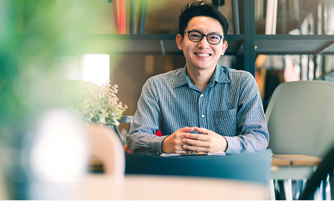 Founder làm việc tại văn phòng